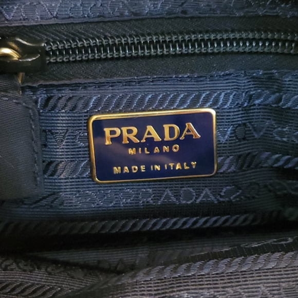 PRADA SHOULDER BAG - Picture 9 of 10